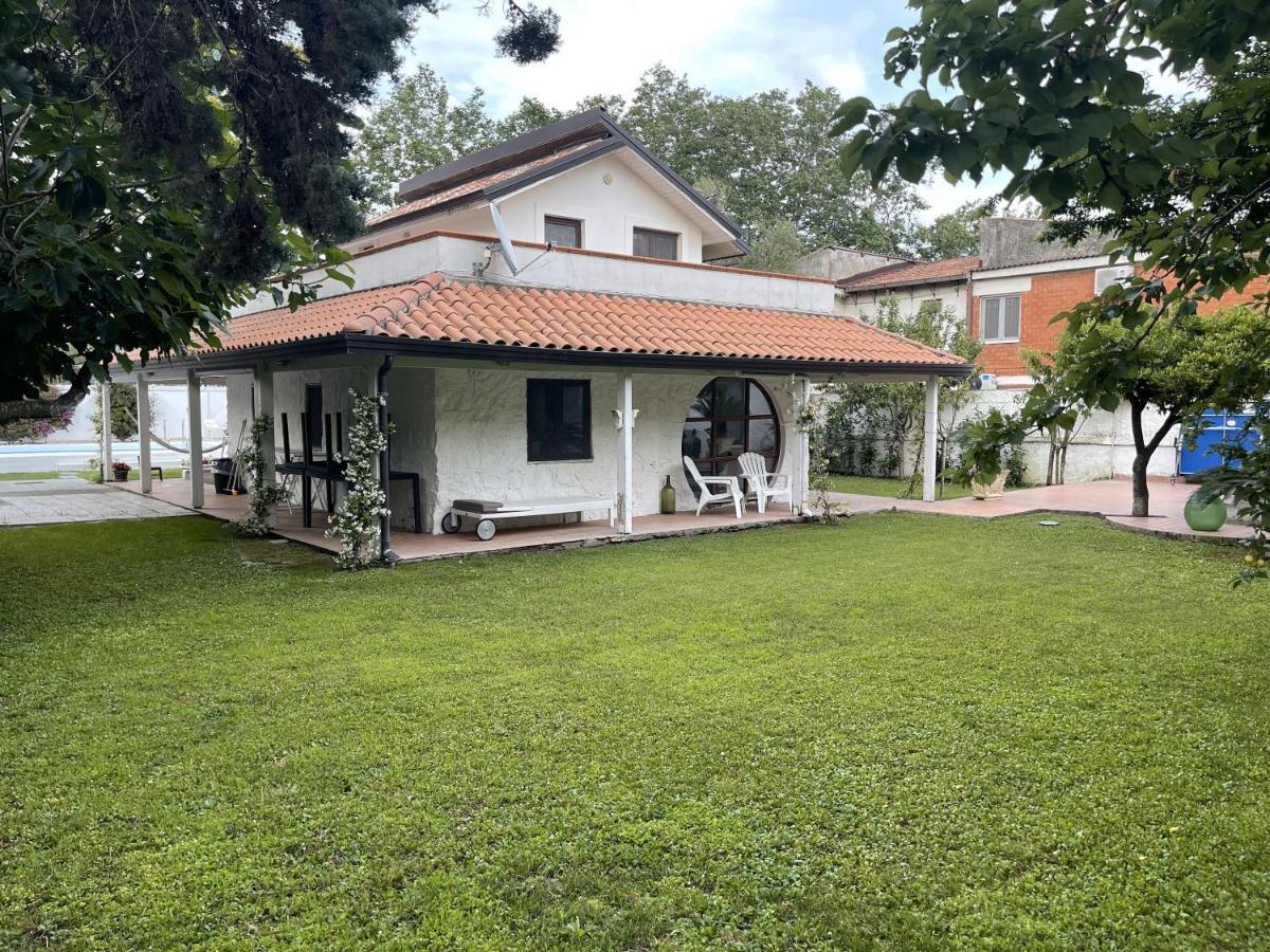 Villa Avvocato Catapano ปอนเตกัญญาโน ภายนอก รูปภาพ